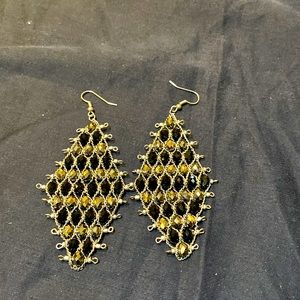 Earrings mesh chain: black & silver 3” long